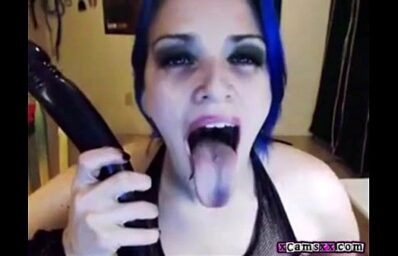 Big deepthroat