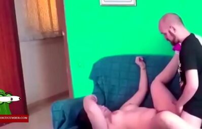 Loira magra nua